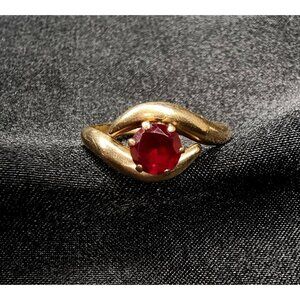 Vintage 10K Yellow Gold Red Spinel Ring Size 6